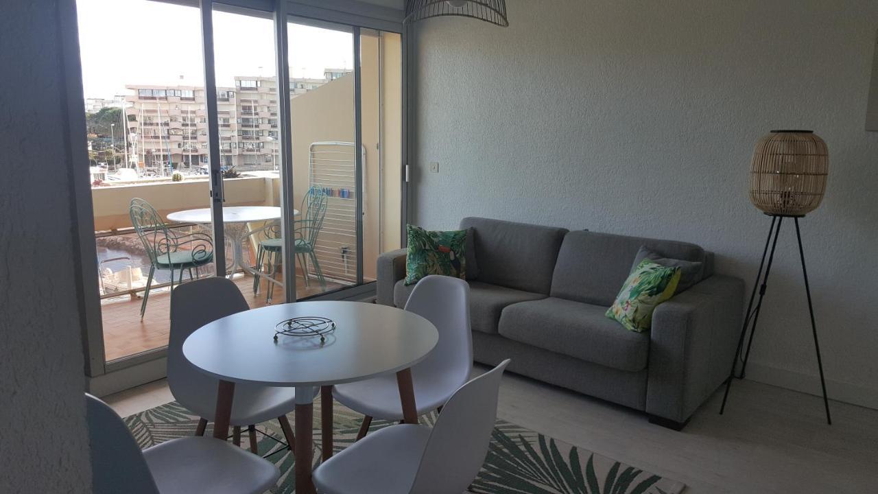 Beau T2 Au Calme Avec Parking Sublime Vue Sur Port Apartman Canet-en-Roussillon Kültér fotó